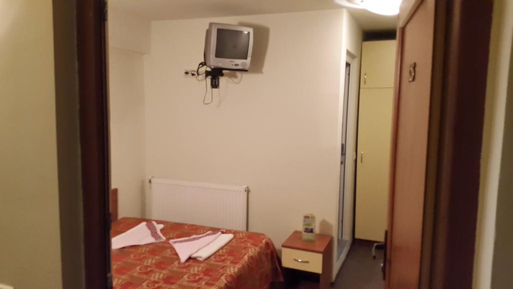 Motel Complex Europa L.G Ploieşti Zimmer foto